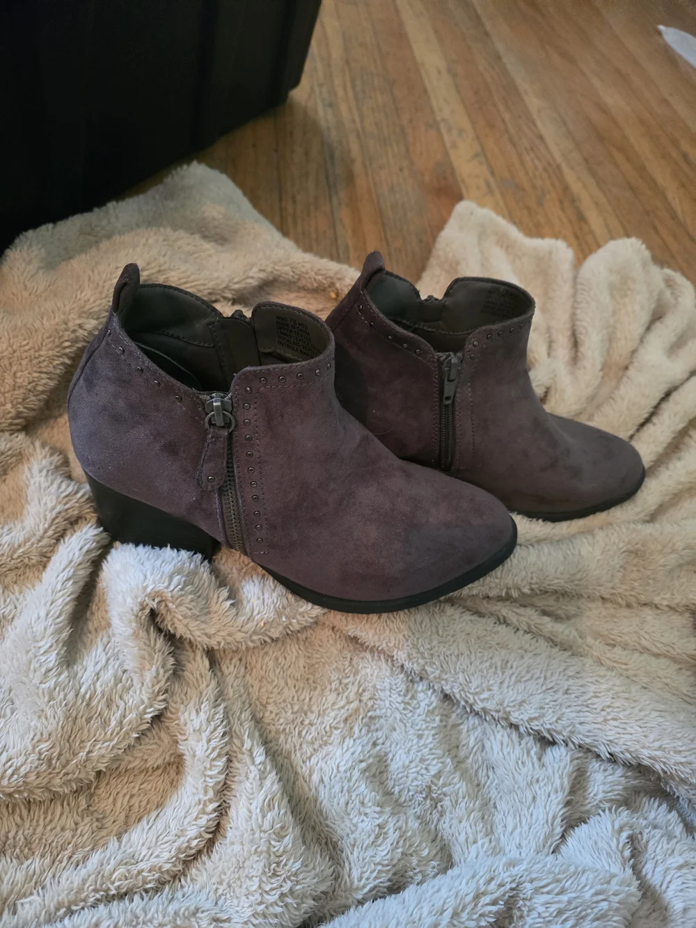 Sonoma Women's Suede Ankle Bootie in Gray